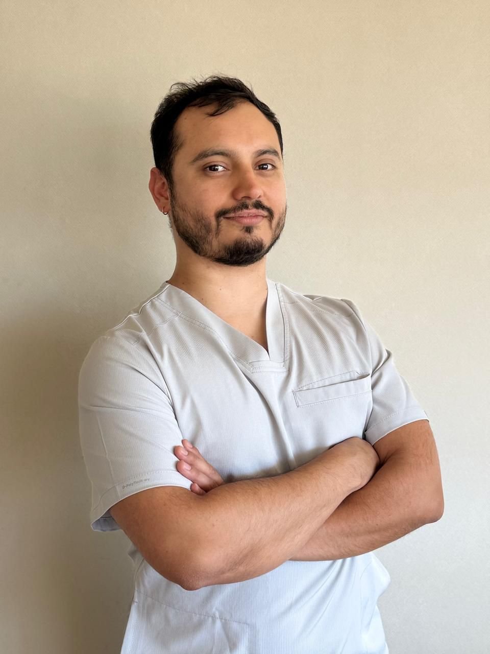Dr. Valentín Rodríguez — TTM y dolor orofacial en Clínica ELODental